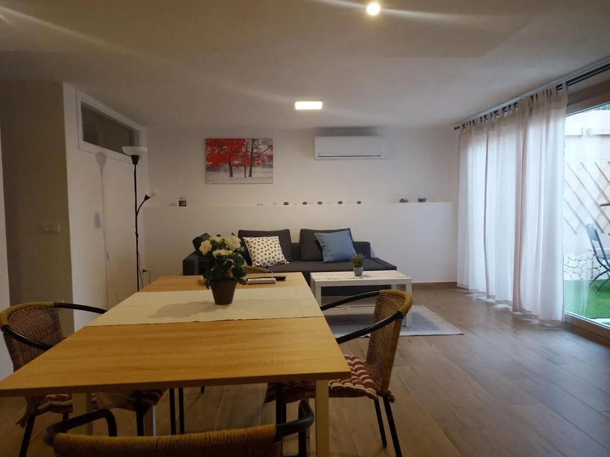 פולה Vacanze Nella Casetta 0*,  איטליה